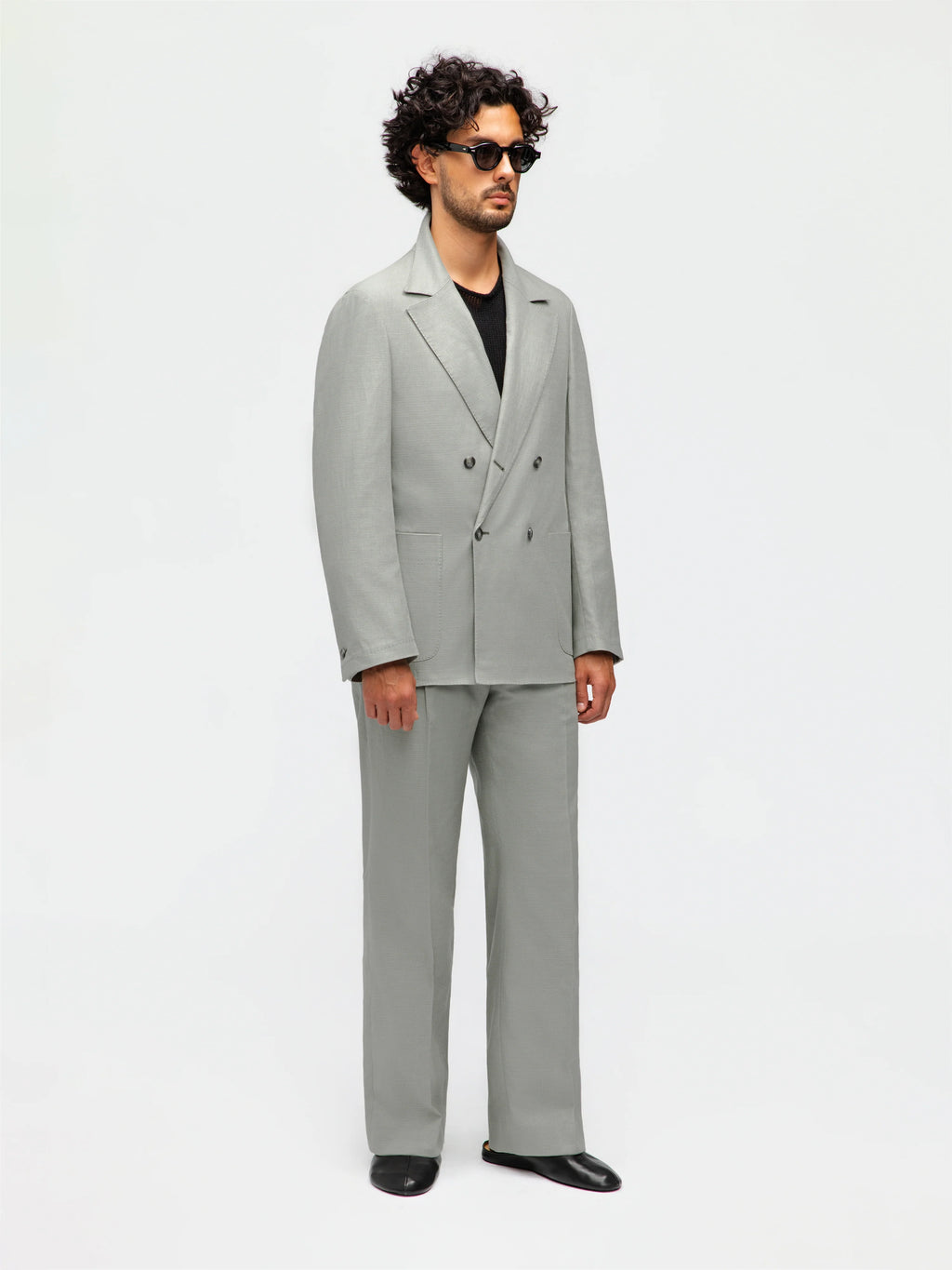 SUIT 5