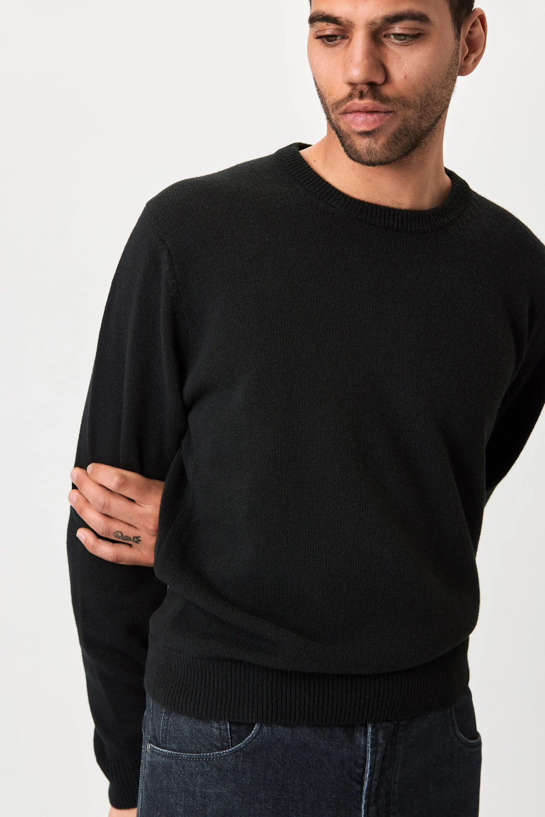 Crew Neck Sweater - Black